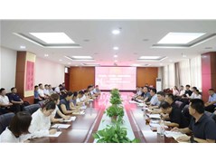 冠县实验高中召开中层干部述职会